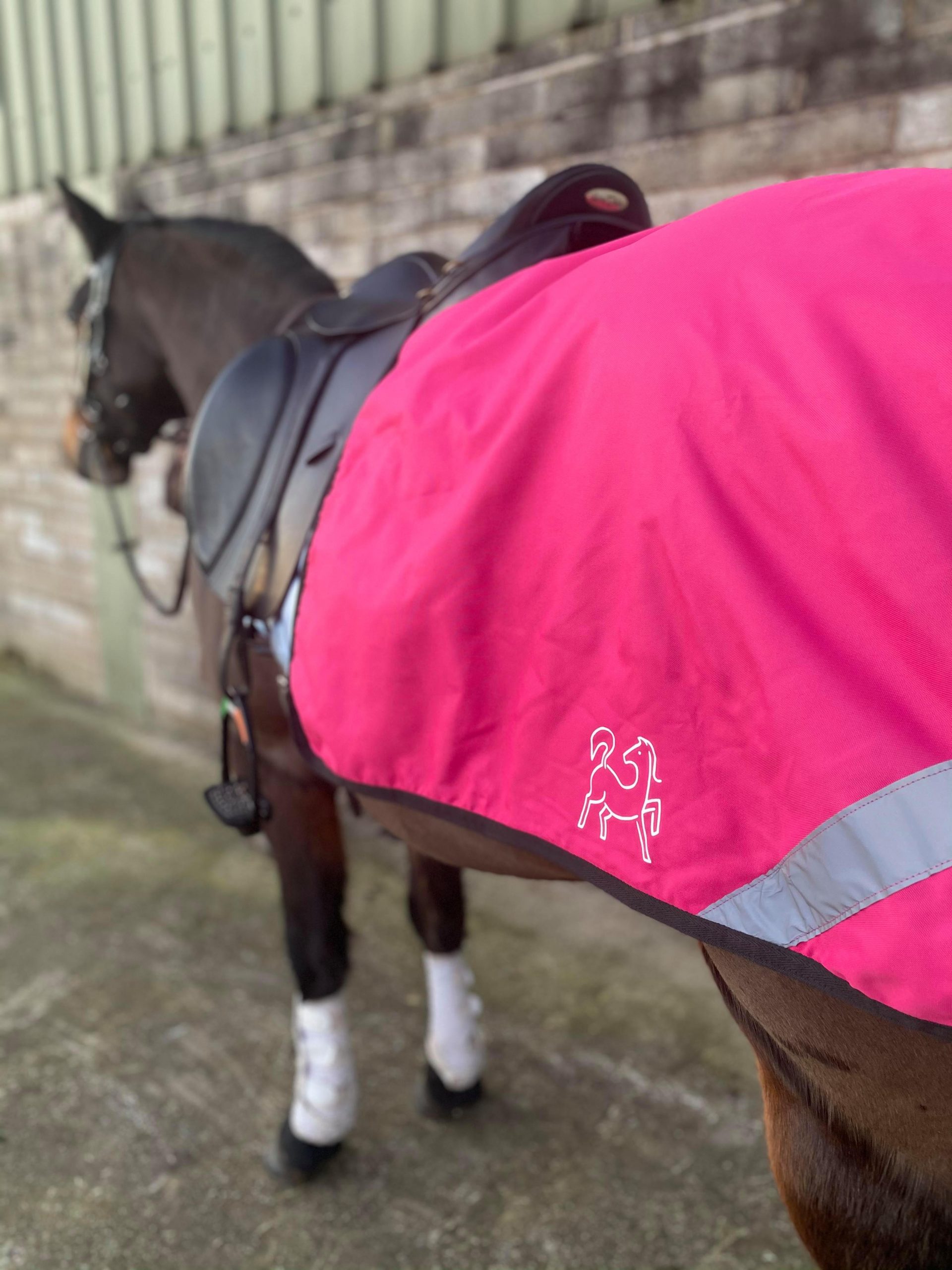 Waterproof hiviz quarter sheet The Comfy Horse Company